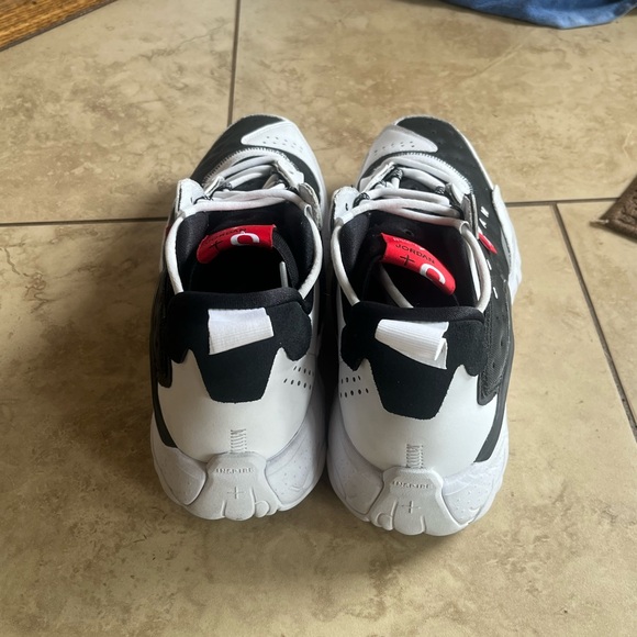 Jordan React - Picture 4 of 4